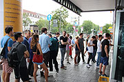 ...und lange Schlangen ((©Foto. Martin Schmitz)